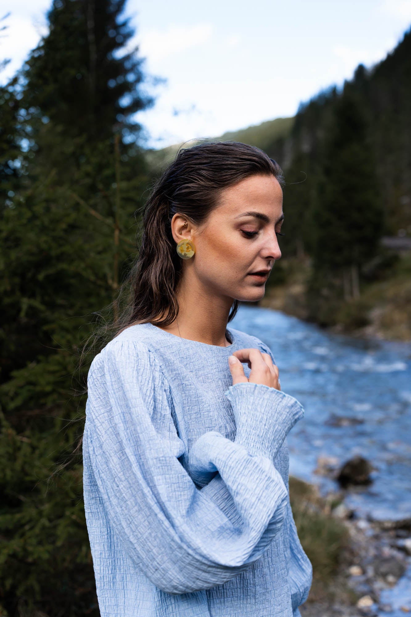 Blue blouse with puffed sleeves