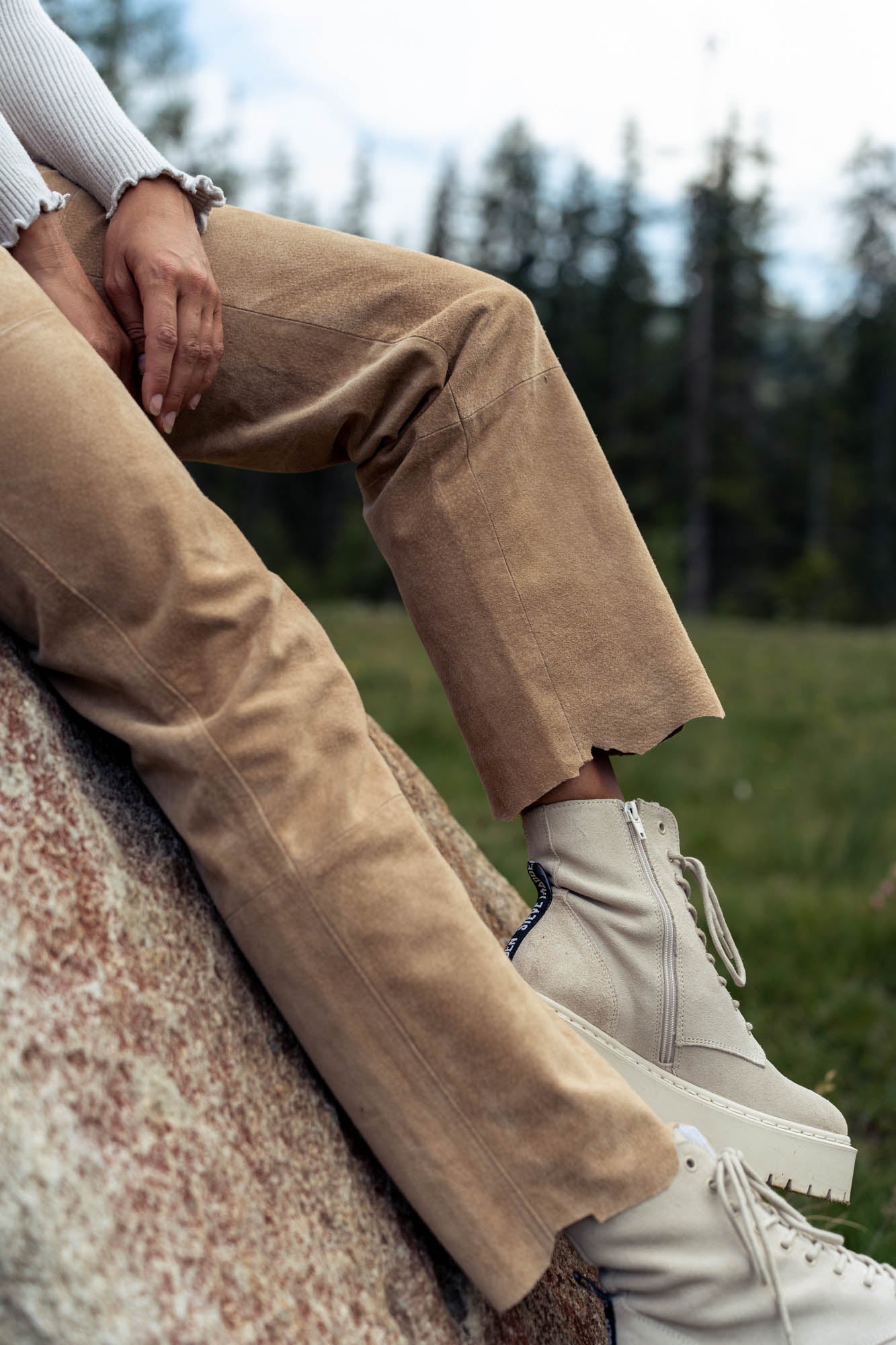 100% suede beige pants