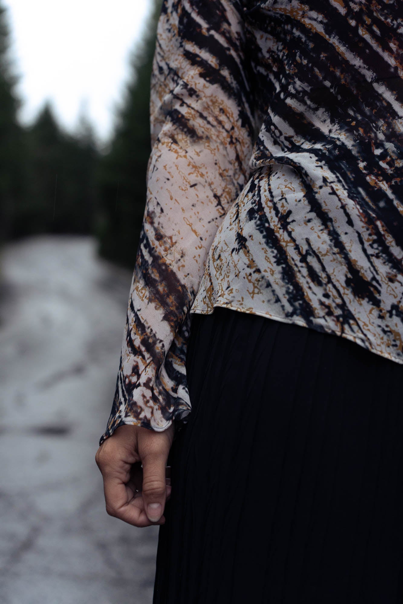 Asymmetric top with turtleneck