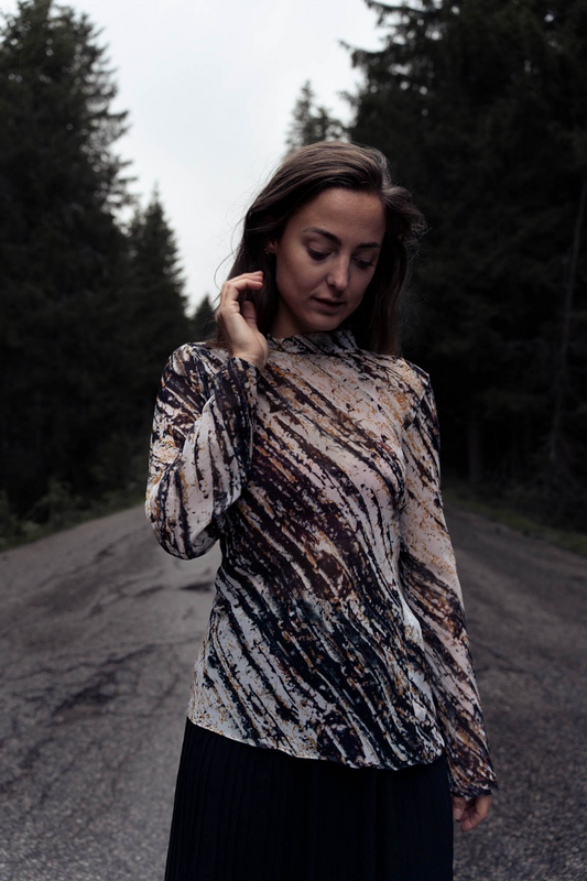 Asymmetric top with turtleneck